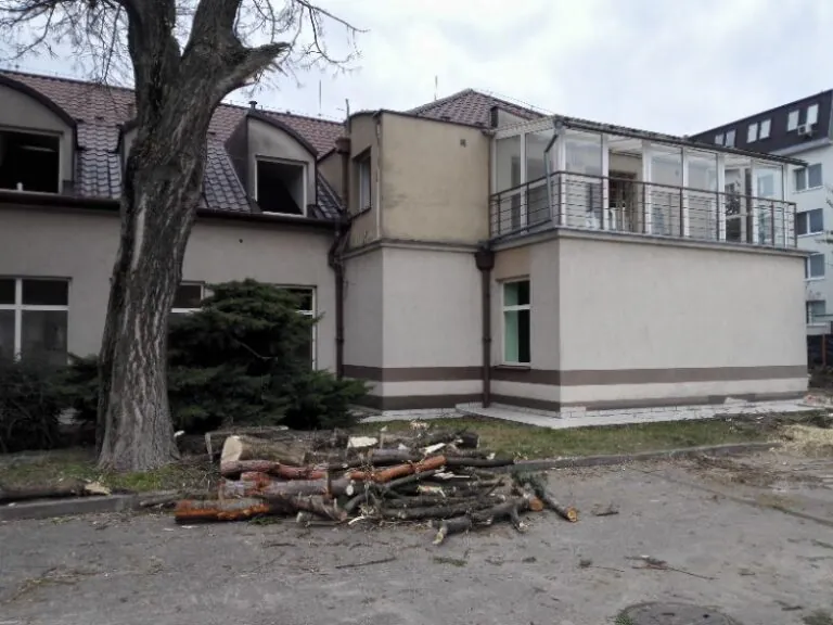 Búracie práce administratívnej budovy – priebeh prác